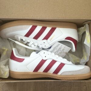 Burgundy Sambas kids